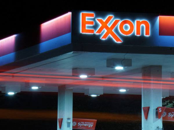 Pioneer deal triggers Exxon-Mobil earnings beat 